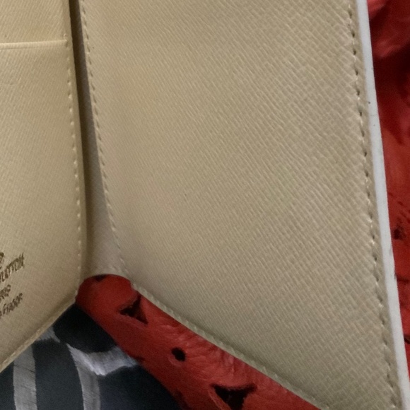 Louis Vuitton checkbook card holder - Picture 4 of 4